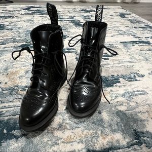 Dr. Martens Delphine Brogue Smooth Women’s Boots